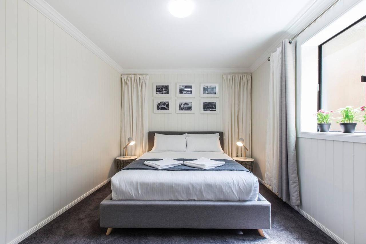 Fernberg - Sunny Queenslander Charm Holiday home *